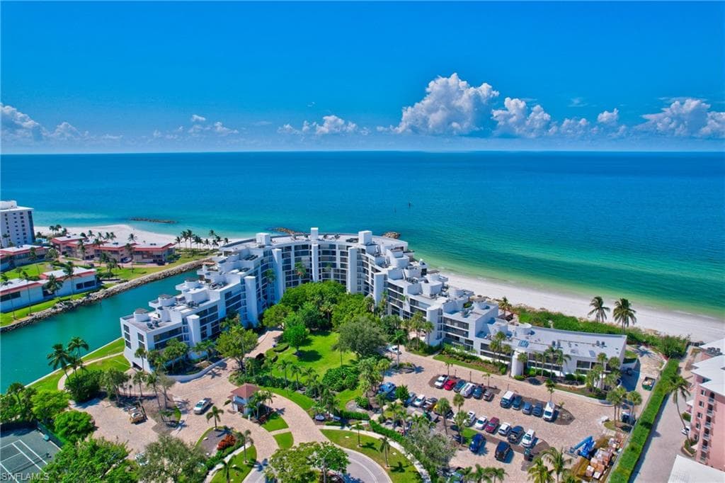 2357 Gulf Shore BLVD N 107-27