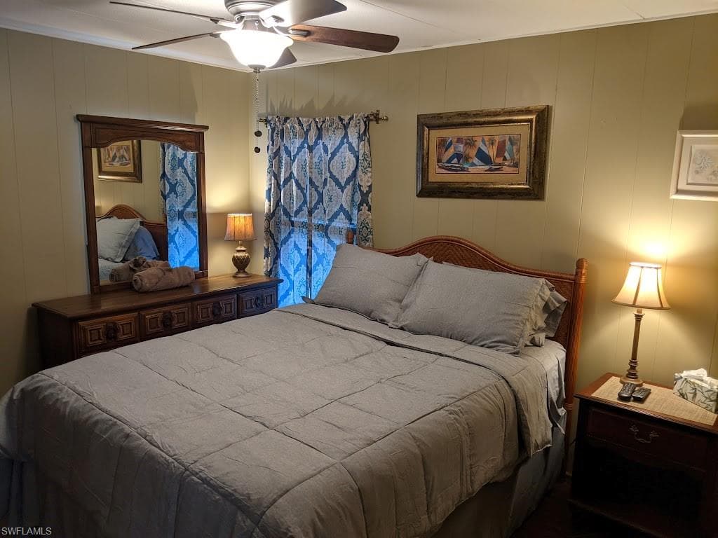 10011 Merion CT-13