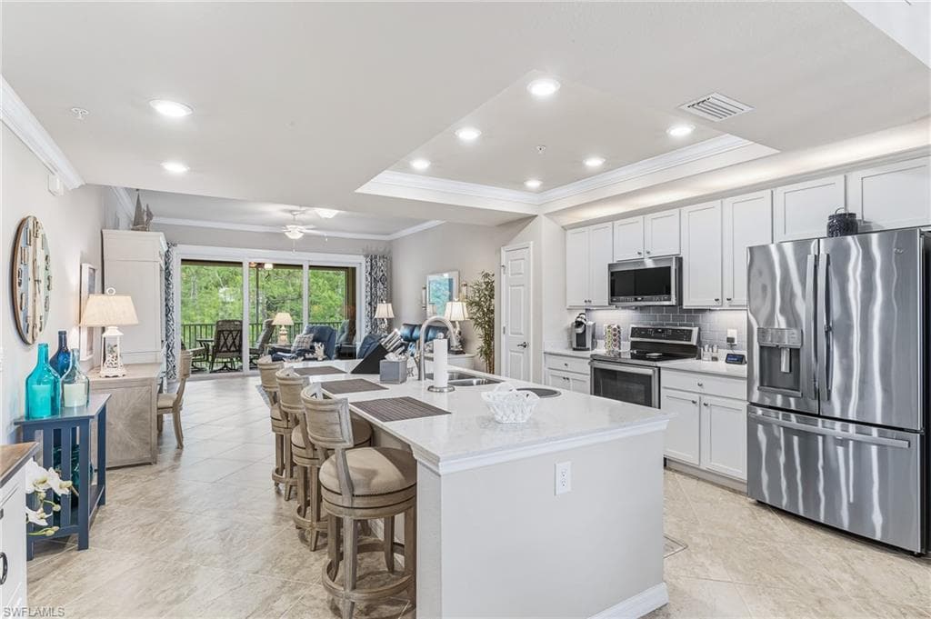 10711 Palazzo WAY 404-4