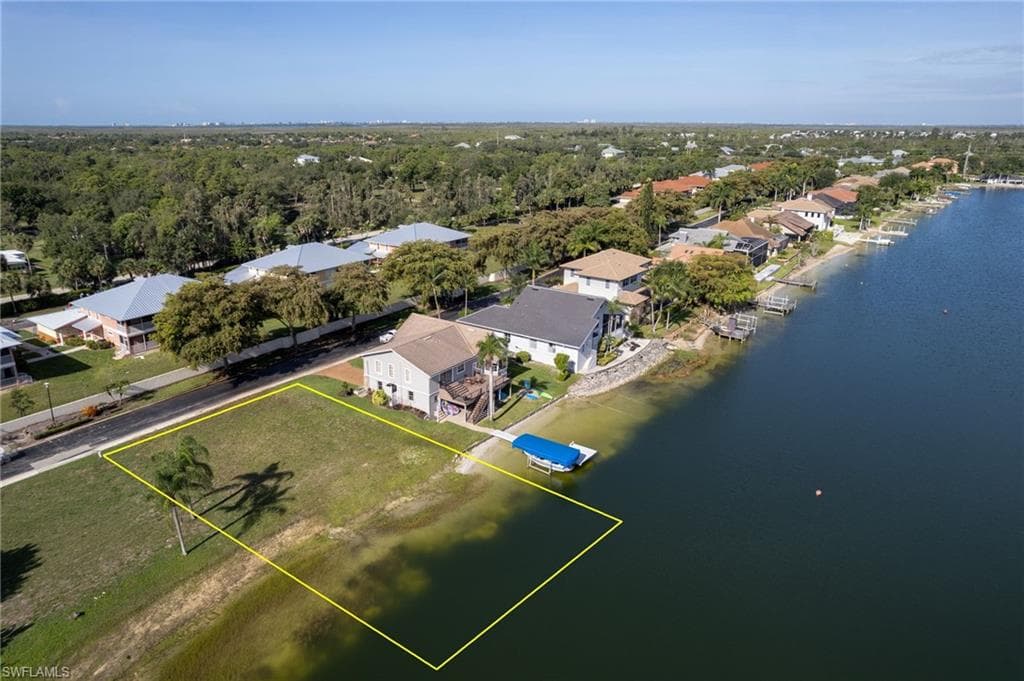 5090 Harborage DR-4