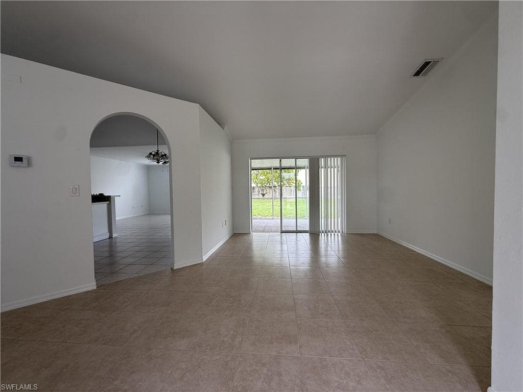 15603 Spring Line LN-2