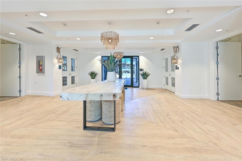 1111 Central Avenue 303-48
