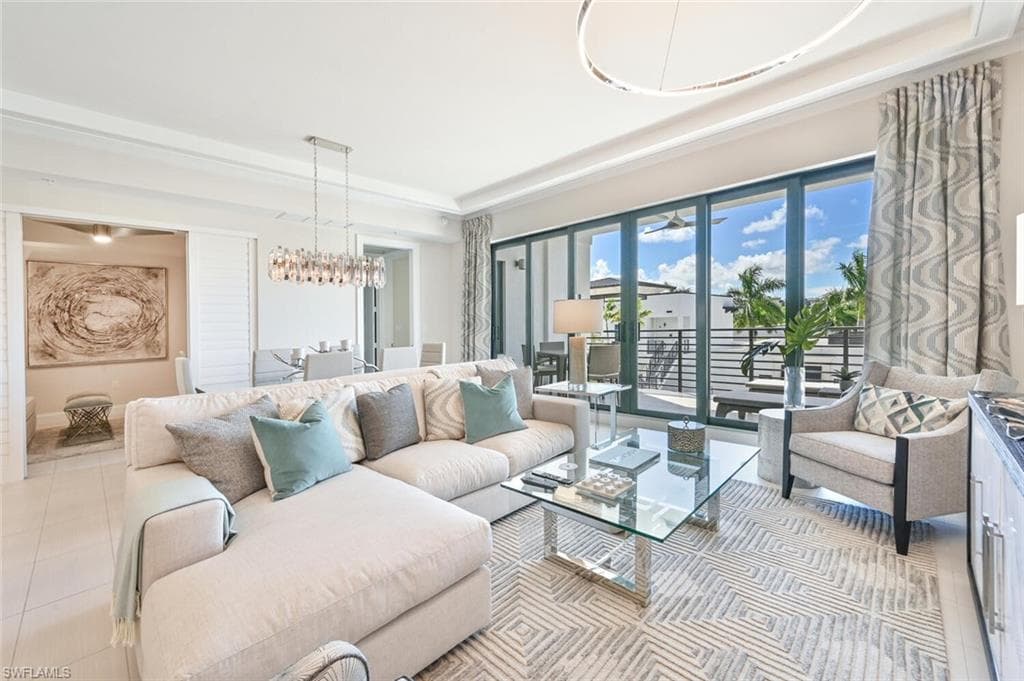 1111 Central Avenue 303-8