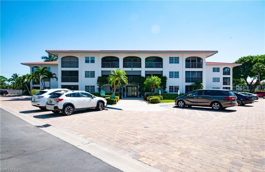 5 High Point CIR W 206-35