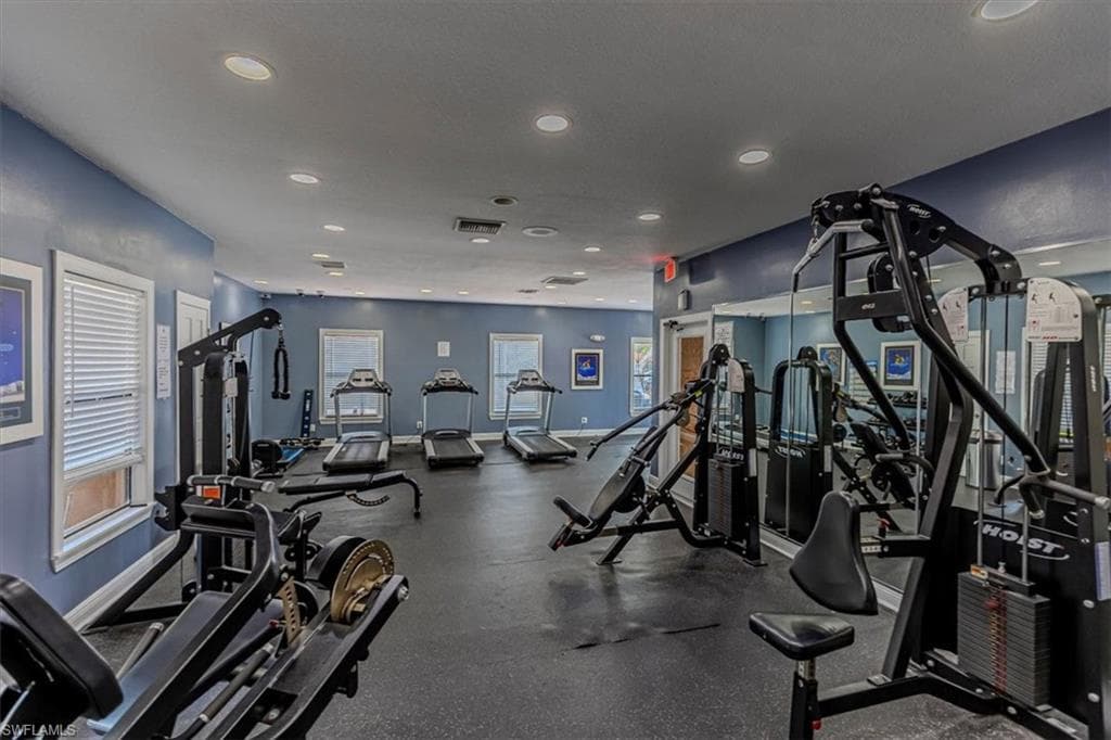 2202 Arbour Walk CIR 2124-21