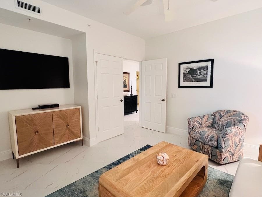 425 Cove Tower DR 902-9