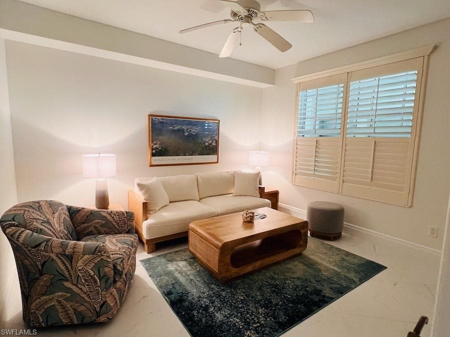 425 Cove Tower DR 902-8