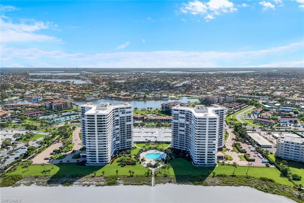 260 Seaview CT 407-27