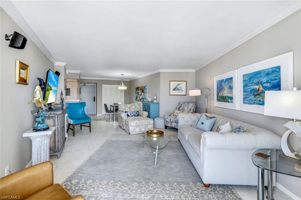 260 Seaview CT 407-4