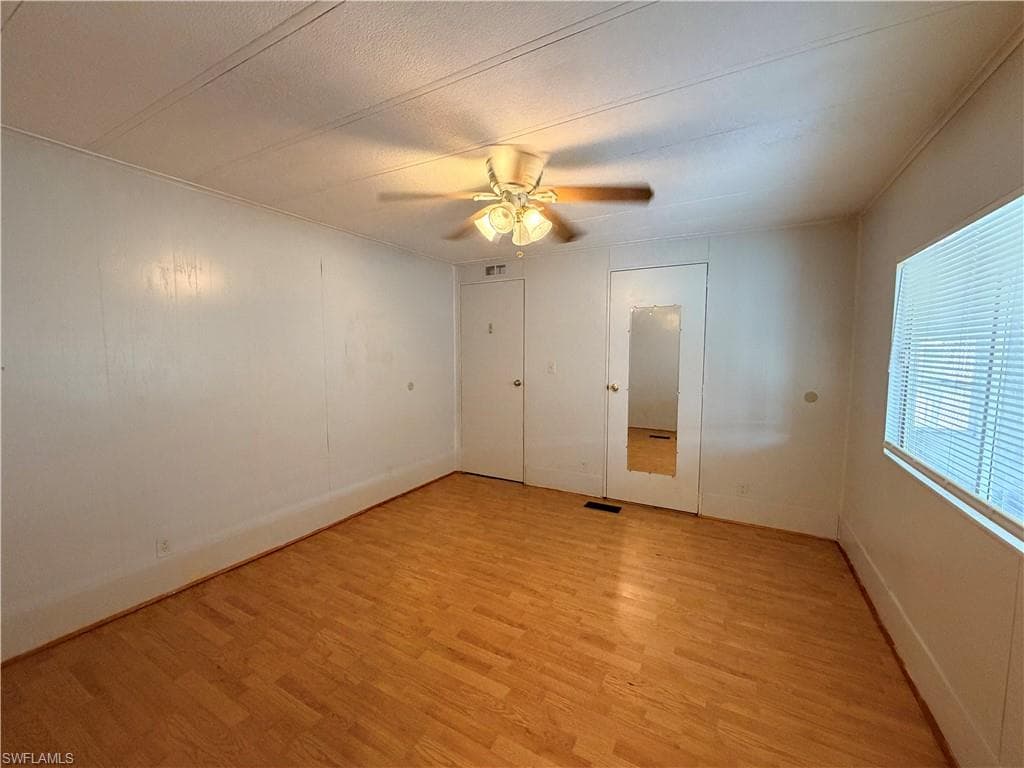 106 Gaslight AVE-14