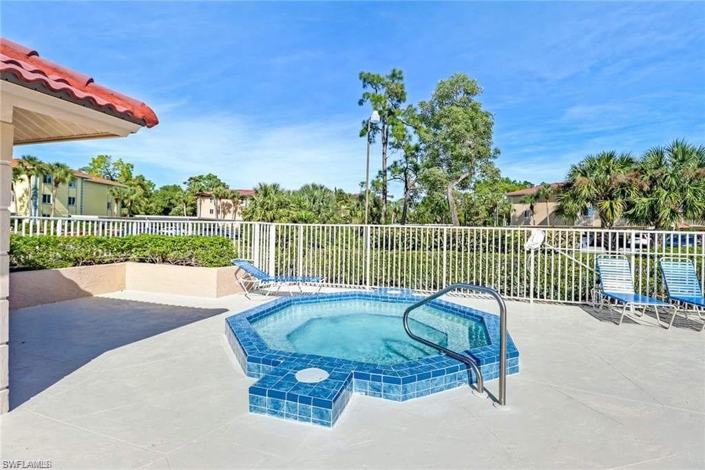 1075 Foxfire LN 201-17