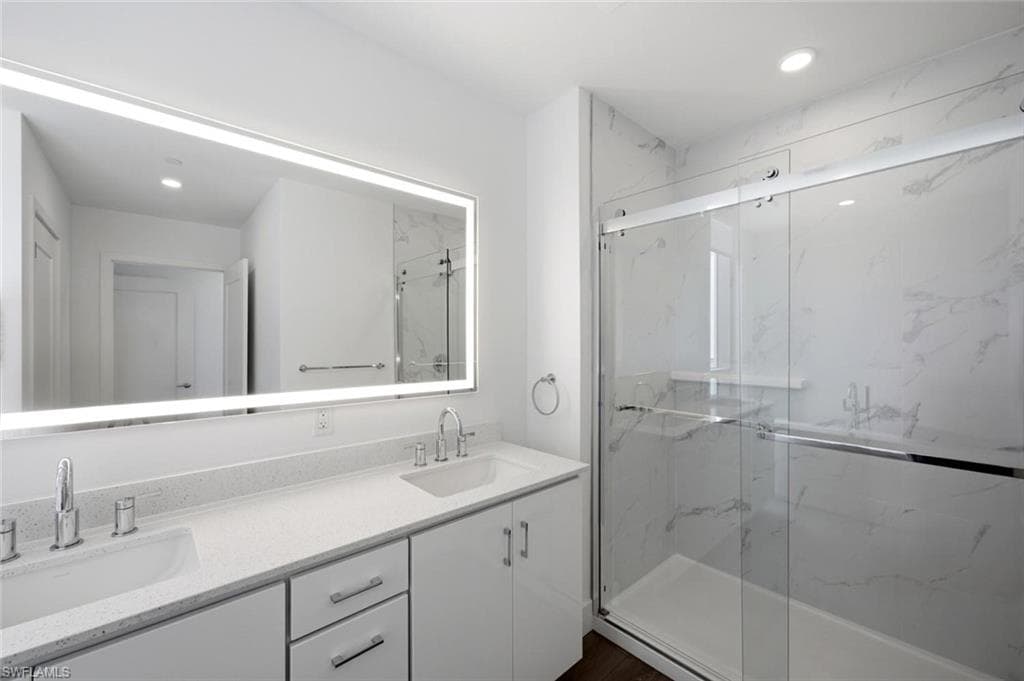 1950 Mayfair ST PH7-14
