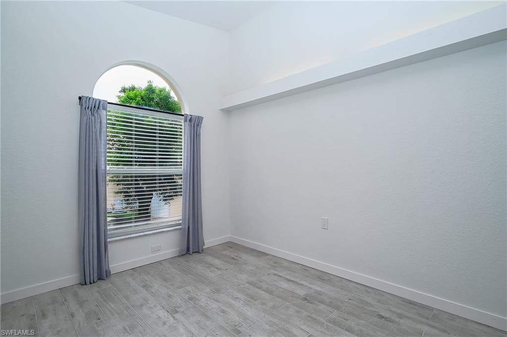 26700 Rosewood Pointe DR 201-17