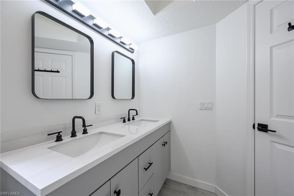 26700 Rosewood Pointe DR 201-11