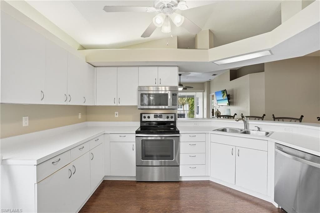 6914 Satinleaf RD N 201-7
