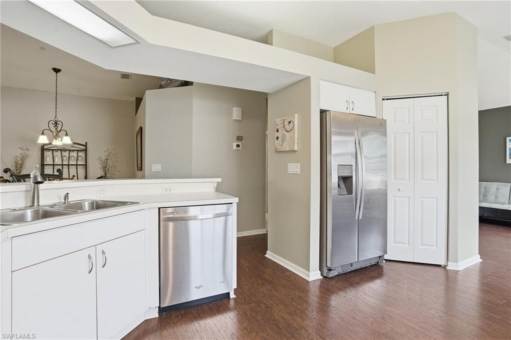 6914 Satinleaf RD N 201-8