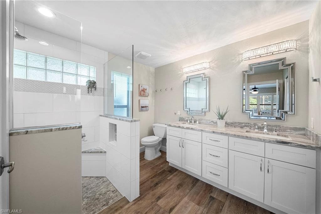 28581 Winthrop CIR-21