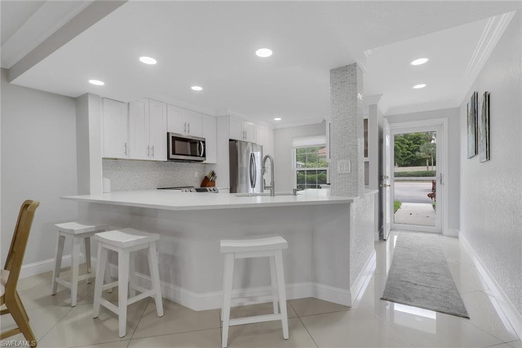 9580 Victoria LN 104-4