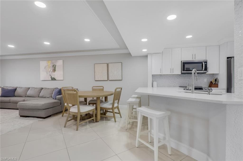 9580 Victoria LN 104-8