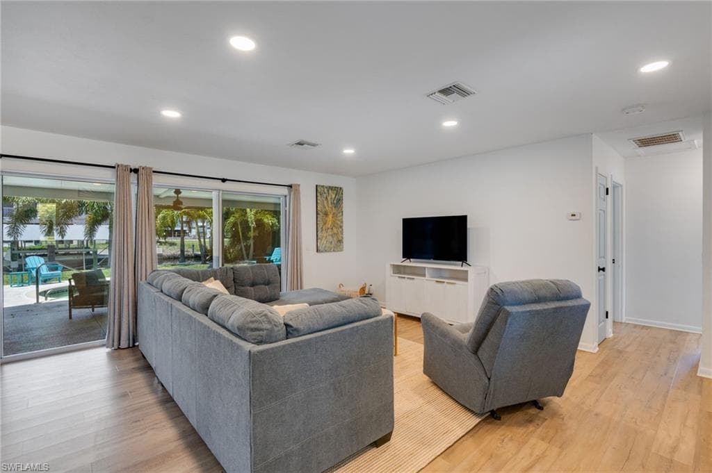 5118 York CT-17