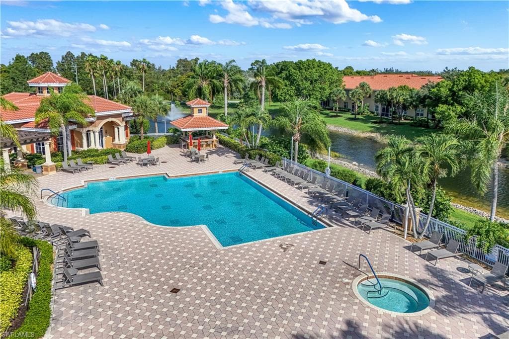 5661 Kensington LOOP-32