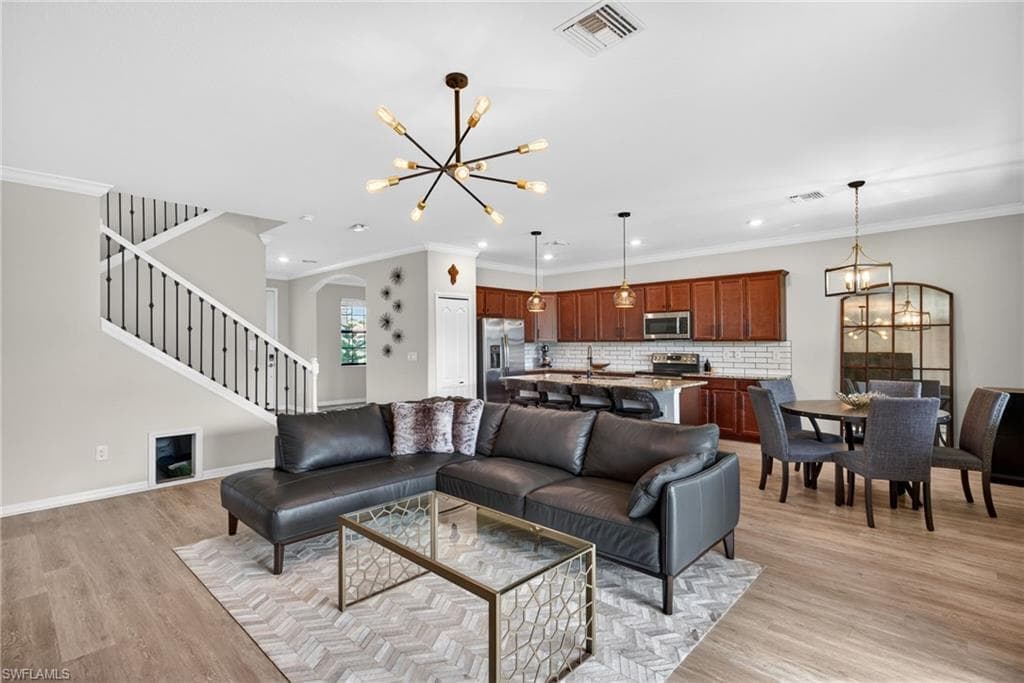 9452 Foxglove LN-2