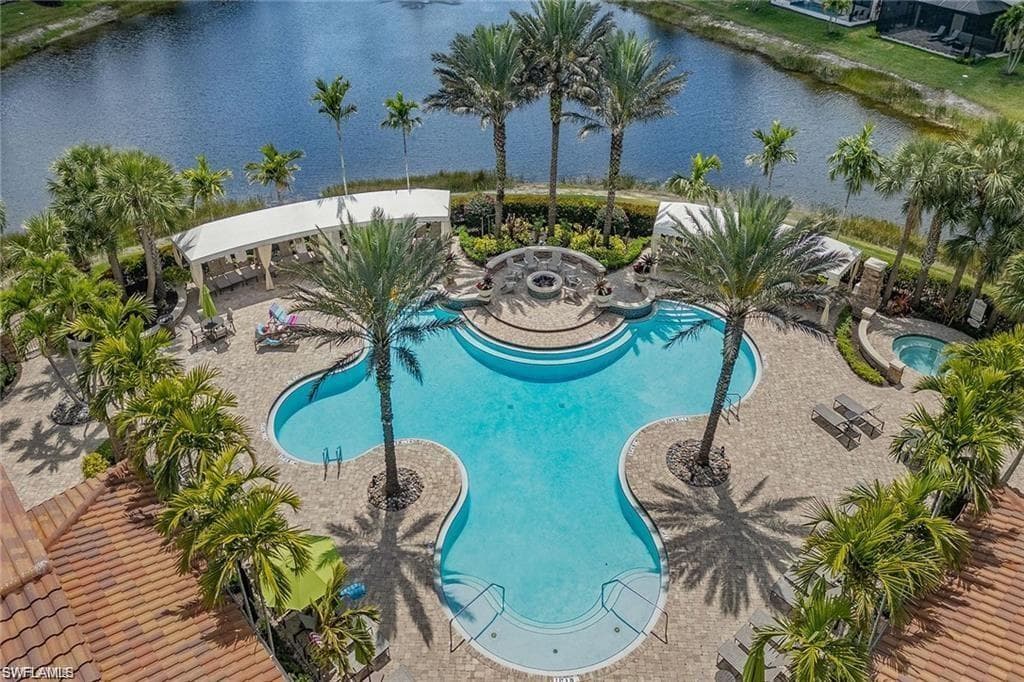 9452 Foxglove LN-39