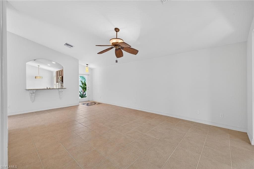1574 Windamere LN-5