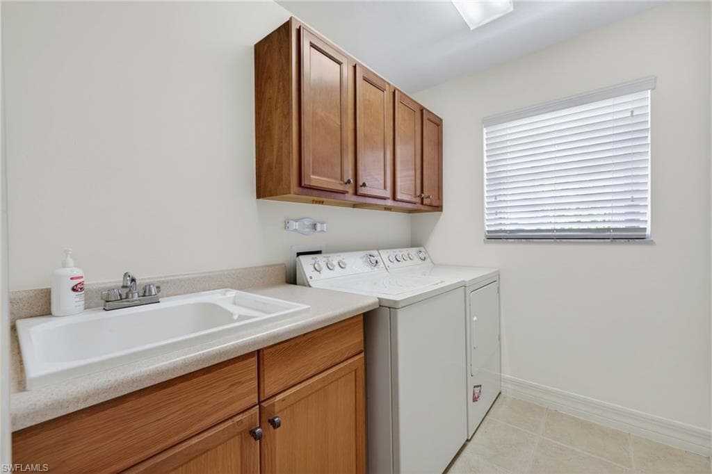 1574 Windamere LN-21