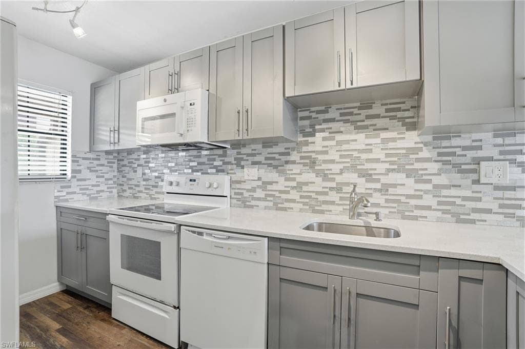 5323 Treetops DR T203-14