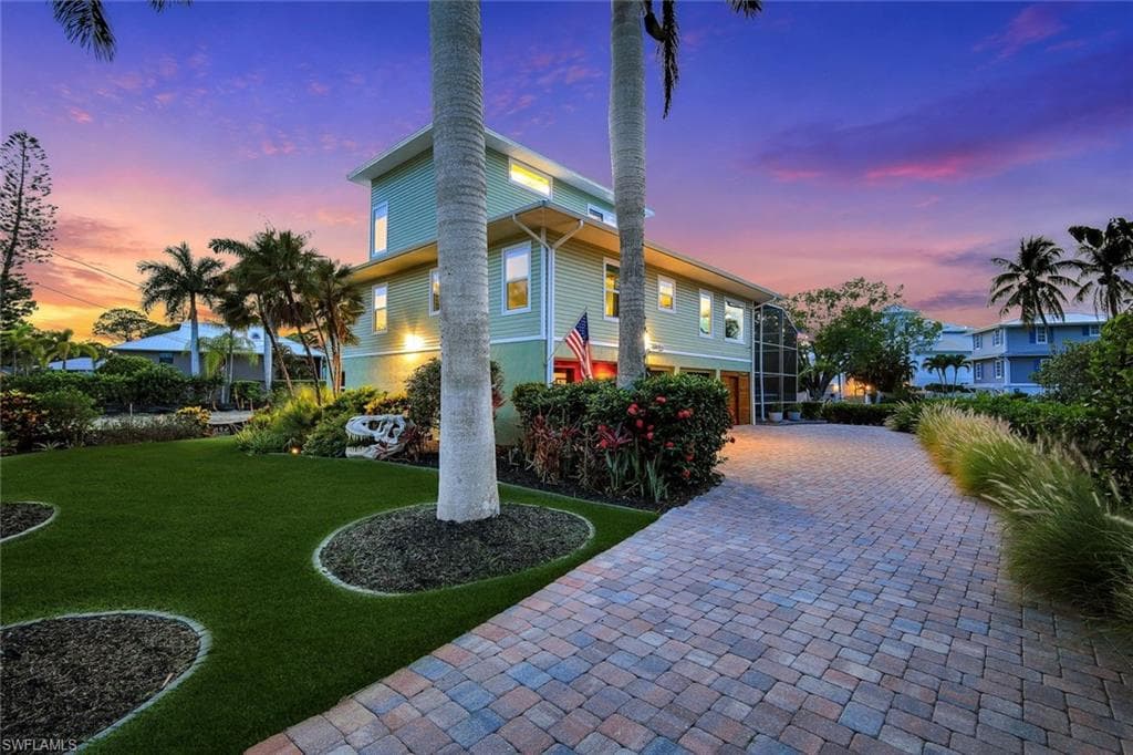 3858 Riviera CIR-5