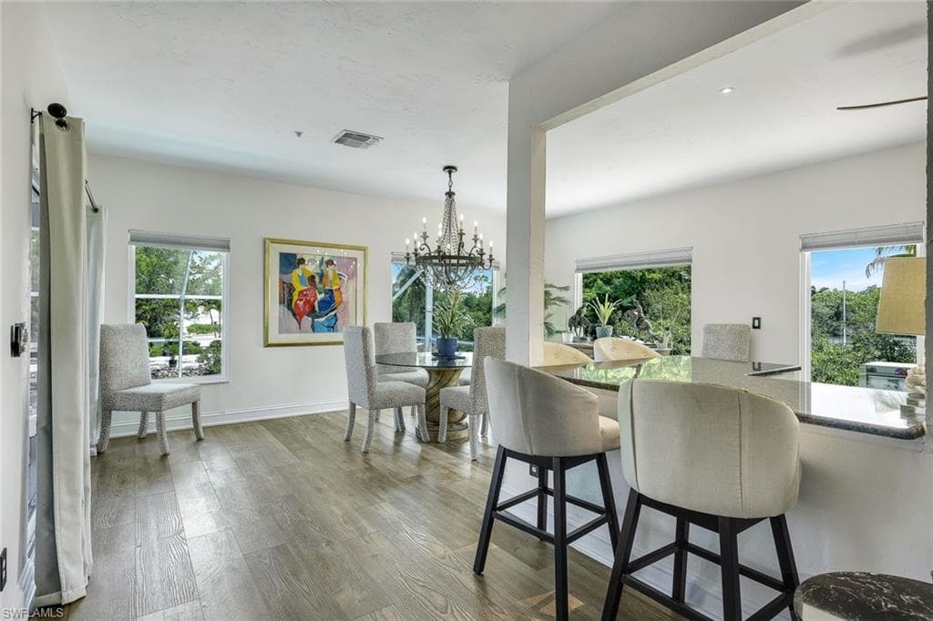 3858 Riviera CIR-19