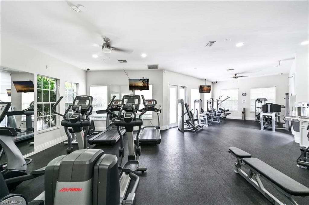 6773 Southern Oak CT-44