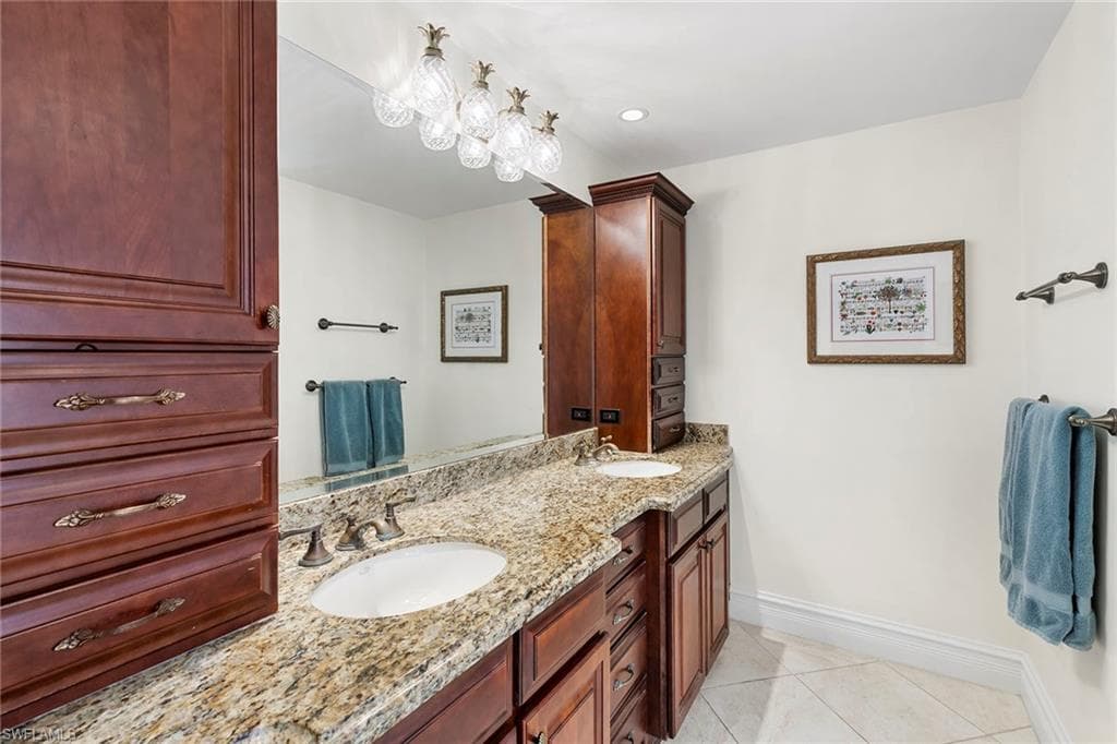 5731 Cypress Hollow WAY-17