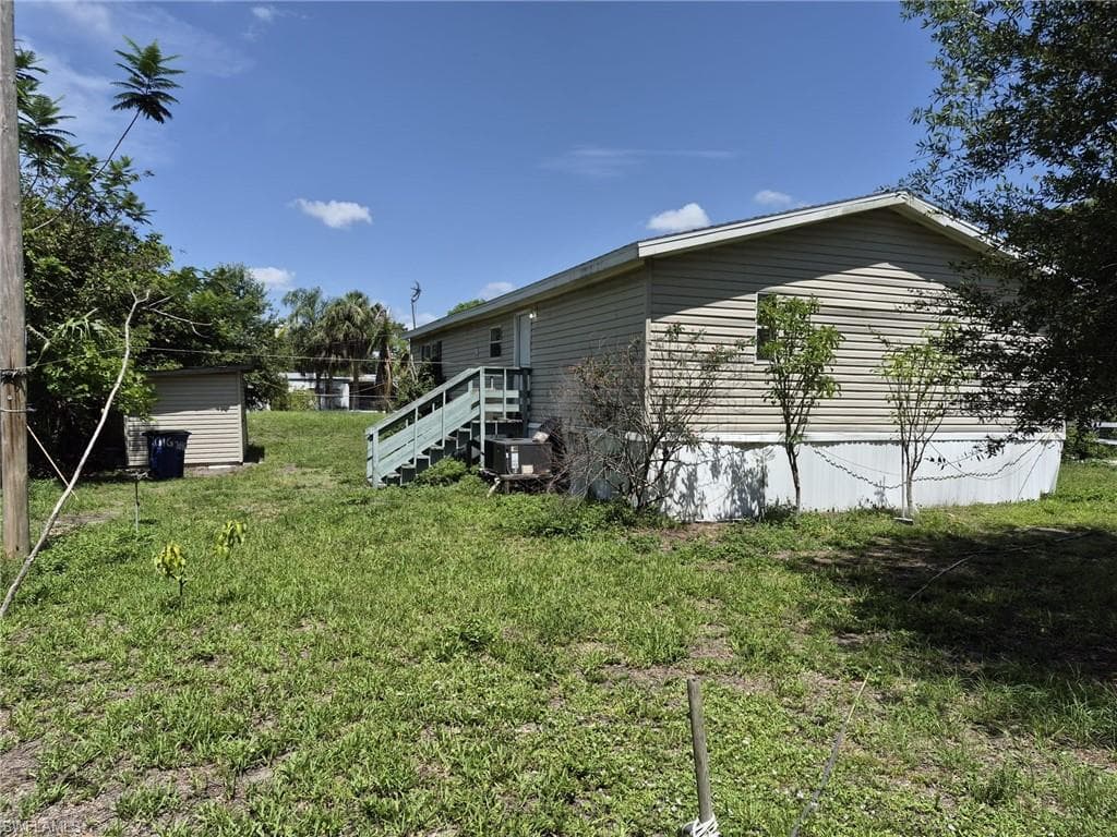 7616 Marx DR-4