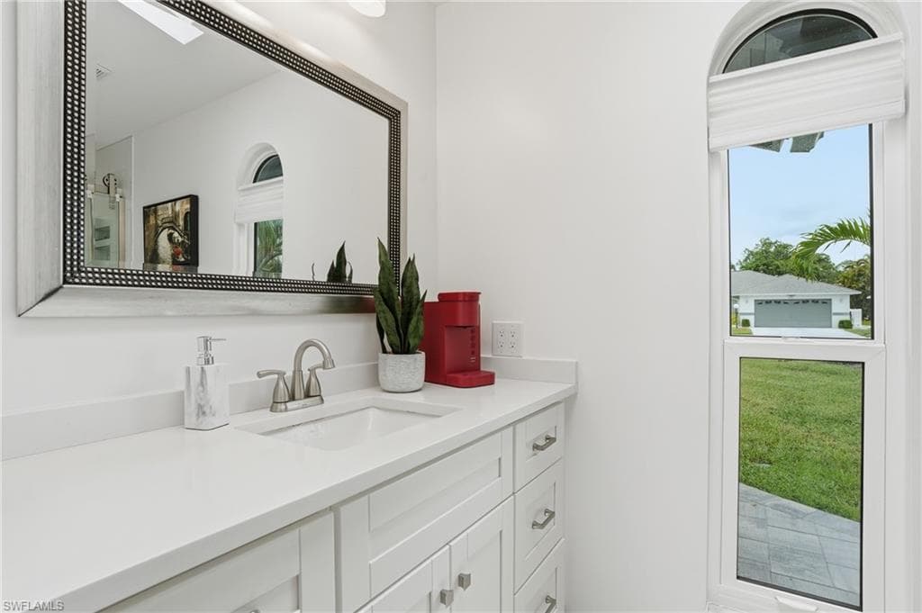 132 Bordeaux CIR-9