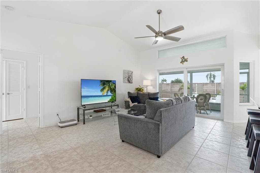 132 Bordeaux CIR-14