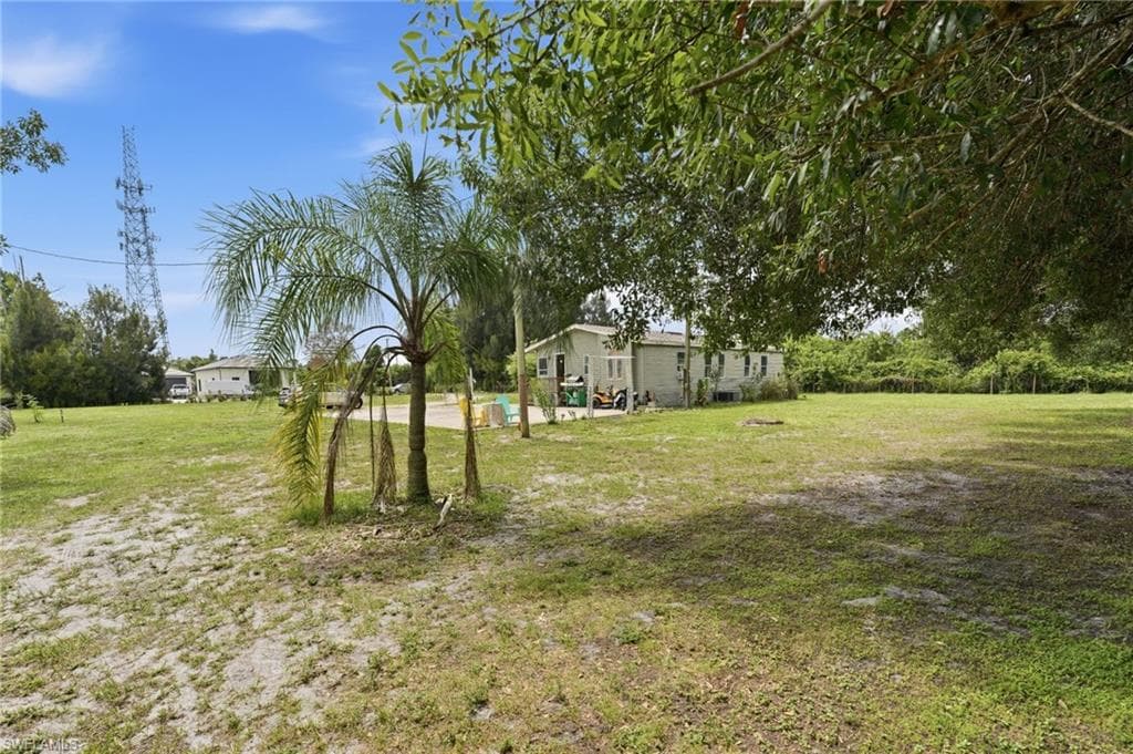 7962 Bartholomew DR-23