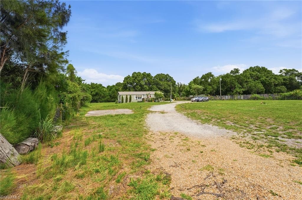 7962 Bartholomew DR-21
