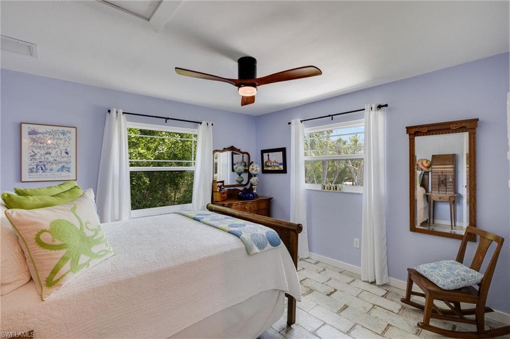 1318 Junonia ST-21