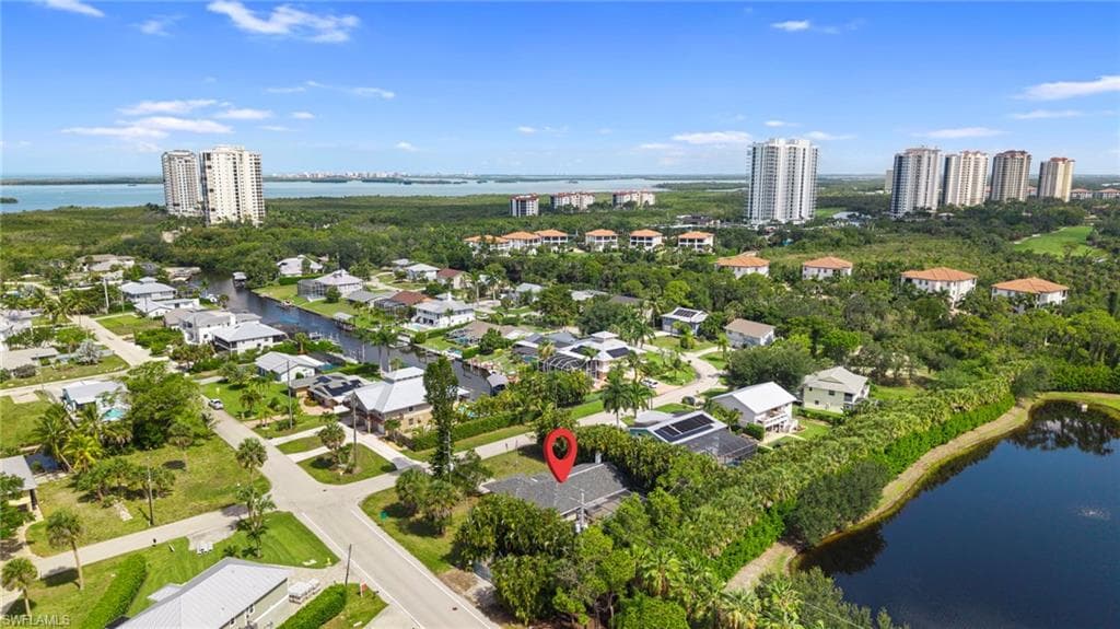 4688 Pembrooke LN-27