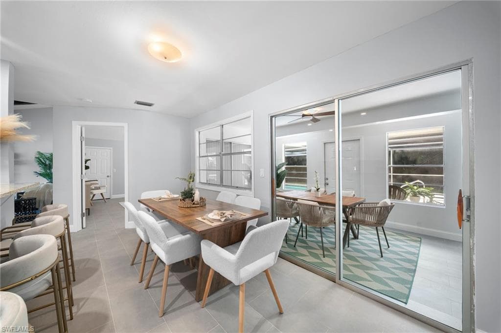 4688 Pembrooke LN-11