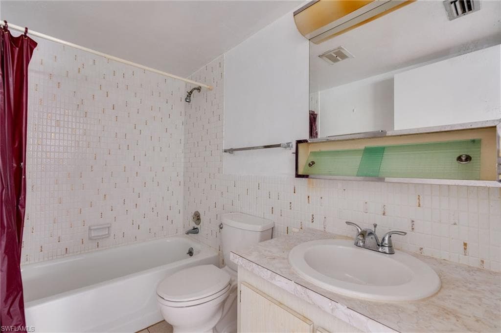 2828 Jackson ST M5-13