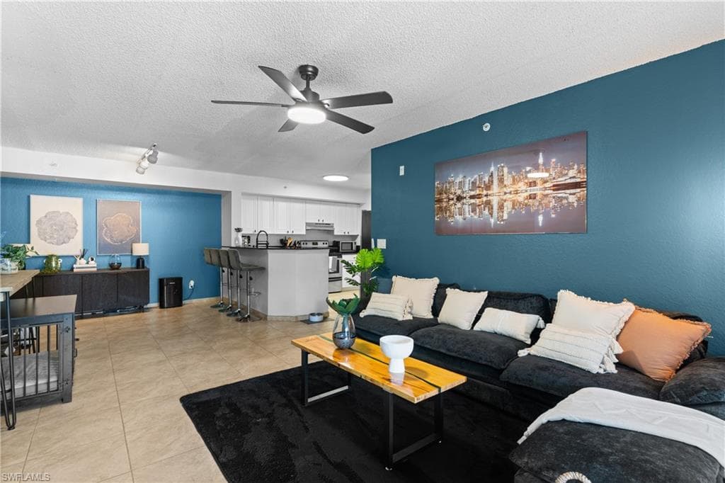 8225 Ibis Club DR 204-6