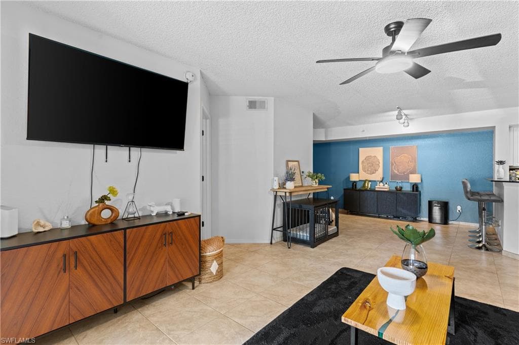 8225 Ibis Club DR 204-7
