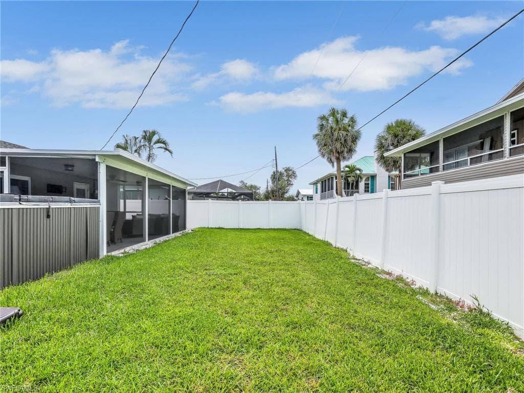 195 Hibiscus DR-30