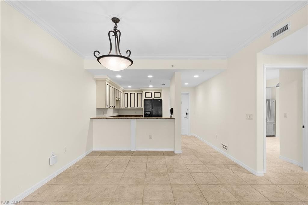 221 9th ST S 301-25
