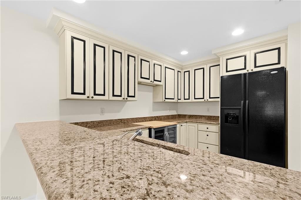 221 9th ST S 301-21