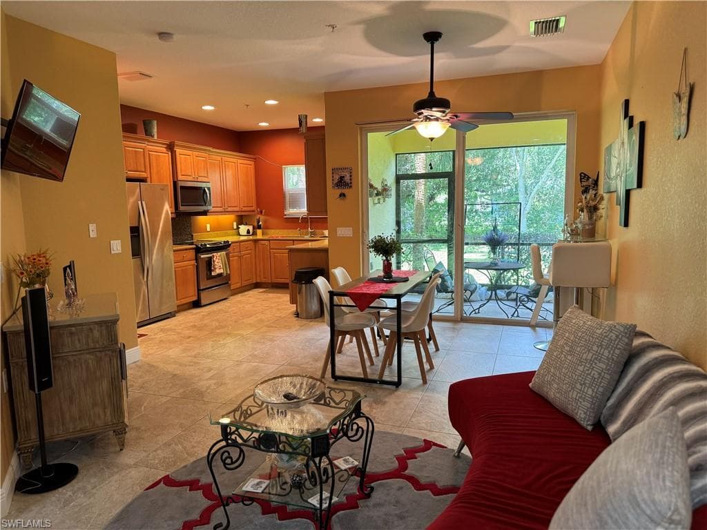 4390 Lazio WAY 405-3