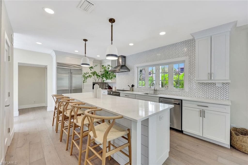 1500 Pelican AVE-6